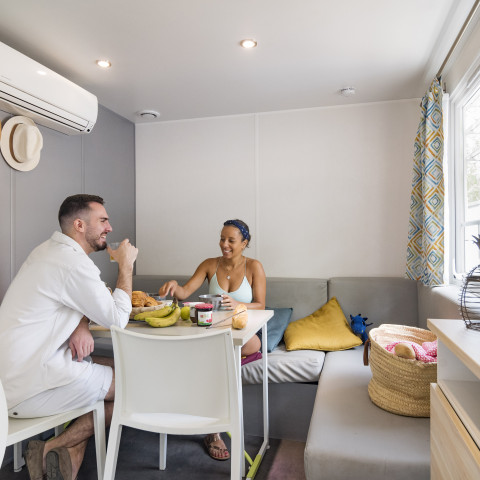 mobil-home-vias-2-personnes.jpg